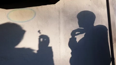 Shadows Making Soap Bubbles on Wall in Warm Sunlight, BG Vidéo 330362048