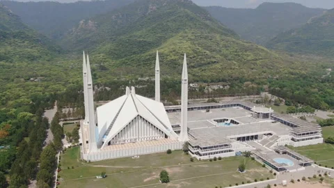 Shah Faisal Mosque is one of the largest Mosques in the World Video stock 116392924