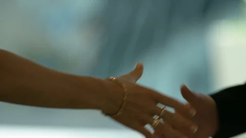 Shaking hands in slow motion Video stock 75444810