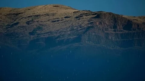 Shaky and creative mirror reflection blue sky time lapse and wall of desert Stock Footage 81801502