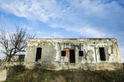 Shallow depth of field (selective focus) image with an abandoned building in  Stock Photos