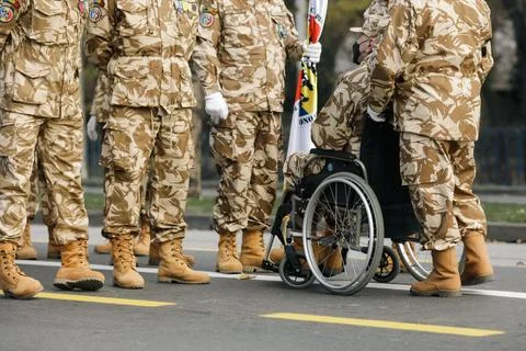 Shallow depth of field (selective focus) image with Romanian army veteran s.. Stock-Fotos