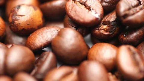 Shallow depth of field shot of Dark Coffee beans 스톡 동영상 137088167