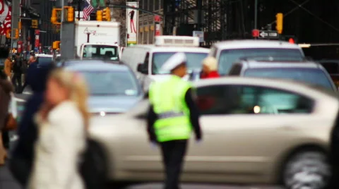 Shallow Focus NYC traffic cop and city life Video stock 392363