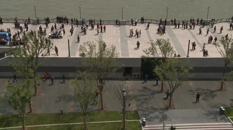 Shanghai Bund panoramic and long shot crowd old buildings trafic Stock Footage 2975458