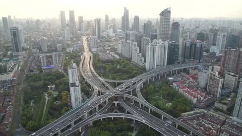 Shanghai Dusk Traffic at a Road Intersection 動画素材 81813566