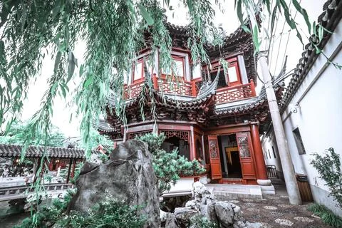Shanghai - June 06 2024: Exploring the Yu Garden in Shanghai, the stunning Stock Photos