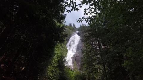 Shannon Falls - Cloudy 4K Stock-Footage 91367635