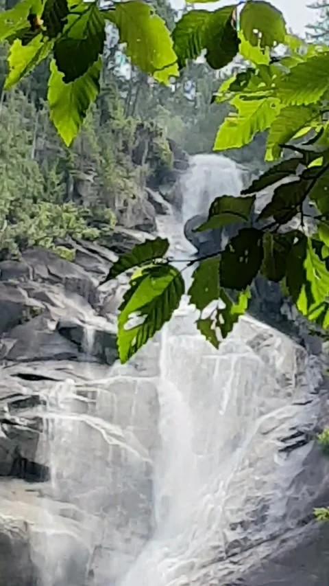 Shannon falls, Squamish, BC Stock Footage 170344892