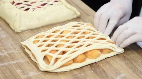 Shape cake with apricots 스톡 동영상 69994147