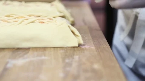 Shape cake with apricots Stock-Footage 70004621