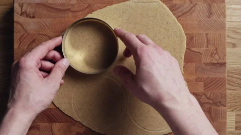 Shaping Dough With Round Cutter By Hand Top View Vídeos de archivo 333597569