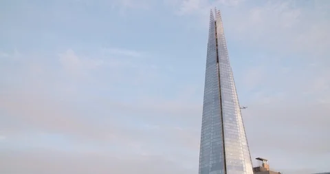 The Shard with clouds moving quickly over the top Stock Footage 92525526