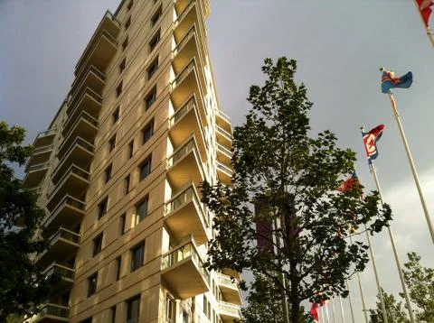Sharp building in the London 2012 Olympic athletes village 스톡 사진