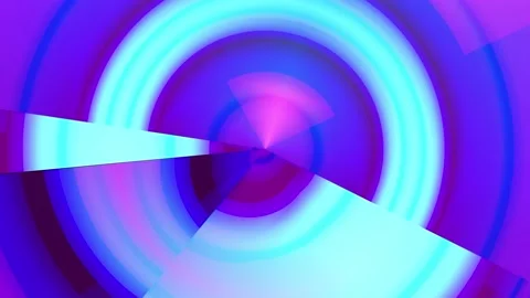 A sharp corner of cyan moves overlapping a circle of  gradient colors. 動画素材 140819974