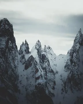 Sharp mountain crest in the Dolomites Foto stock
