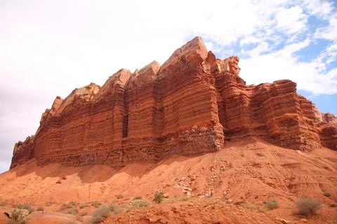 The sharp pointed red rocks of Capitol Reef National Park Foto stock