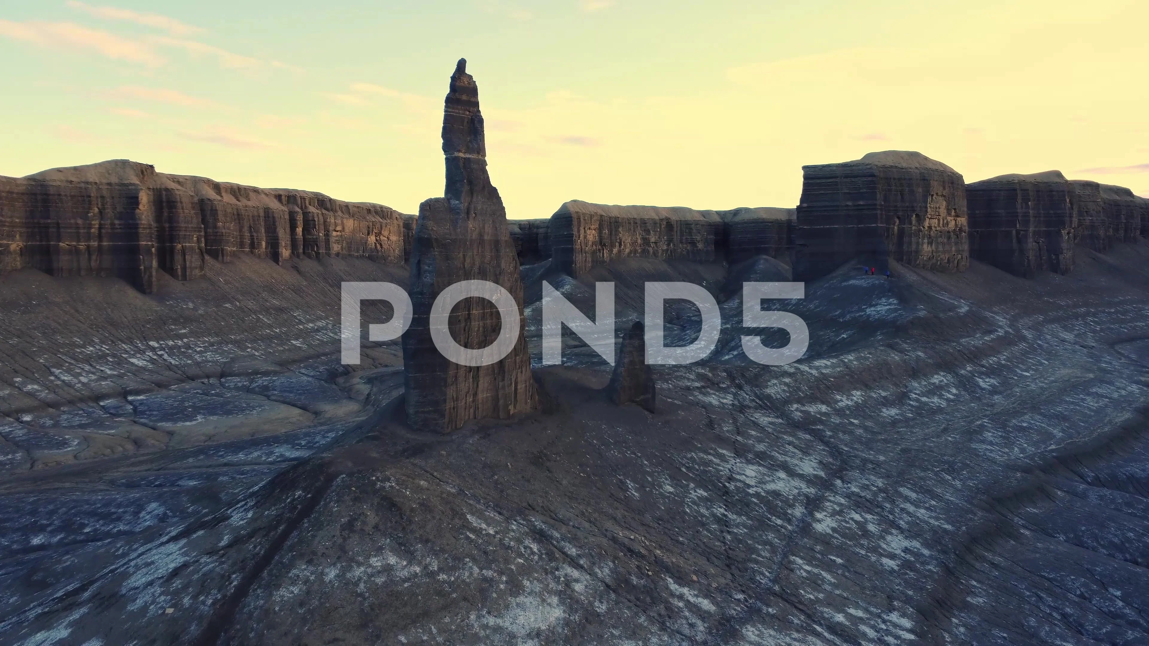 https://images.pond5.com/sharp-rock-formations-mountainous-valley-footage-219601968_prevstill.jpeg