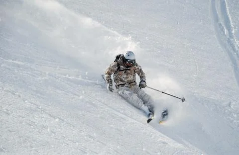Sharp turn to ski in soft snow Foto stock