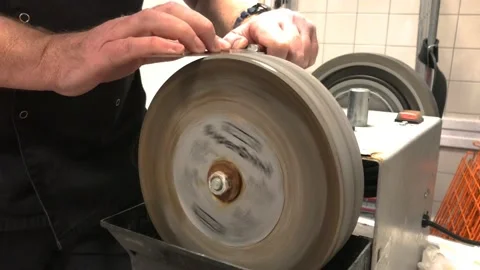 Sharpen knife 스톡 동영상 141450086