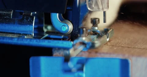 The sharpened saw of the electric hand tool of the jigsaw moves quickly in the Video stock 166343110