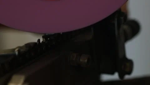 Sharpening chainsaw chain 2 Stock-Footage 10702246