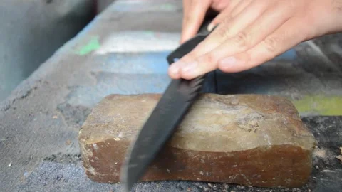 Sharpening knife Video stock 253982083