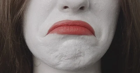 She is making a pout Stock-Footage 116180180