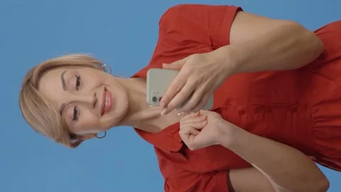 She thinks while shopping online. Stock Footage 152020363