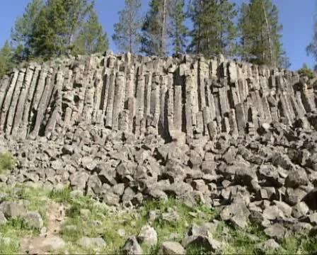 Sheepeater Cliff, vertical basalt pillars in Yellowstone national park + pan Stock Footage 21783872