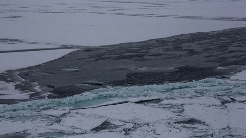 Sheets of ice on Lake Superior Stock-Footage 72801894