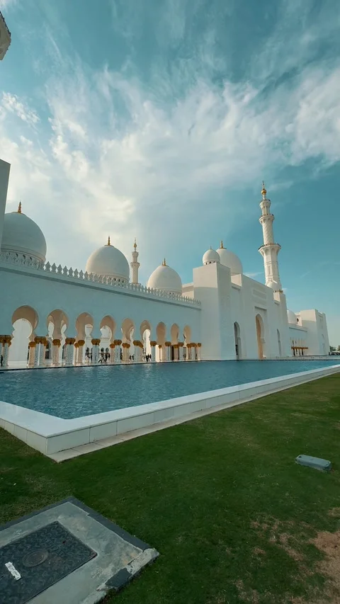 Sheikh Zayed Grand Mosque 2 Stock Footage 327472440