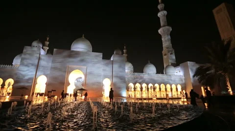 Sheikh Zayed Grand Mosque Abu Dhabi UAE, night pan shot Stock Footage 45814499