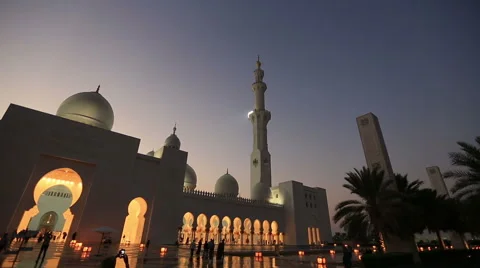 Sheikh Zayed Grand Mosque Abu Dhabi UAE, sunset pan shot Stock Footage 45817052
