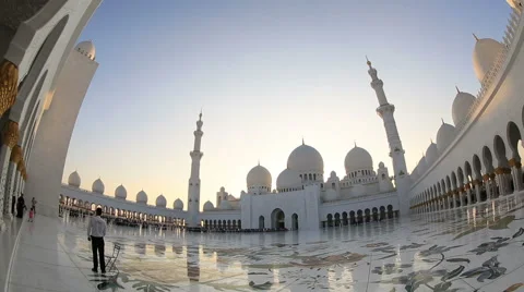 Sheikh Zayed Grand Mosque Abu Dhabi UAE pan shot Stock Footage 45819035