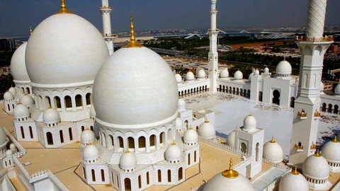 Sheikh Zayed Grand Mosque , Abu Dhabi, United Arab Emirates Stock Footage 128933484