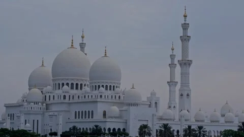 Sheikh Zayed Grand Mosque in Abu Dhabi, the capital city of UAE Stock Footage 141075294