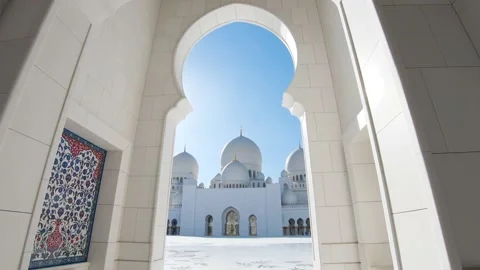 Sheikh Zayed Grand Mosque in Abu Dhabi, United Arab Emirates. Dolly in Stock Footage 154991938