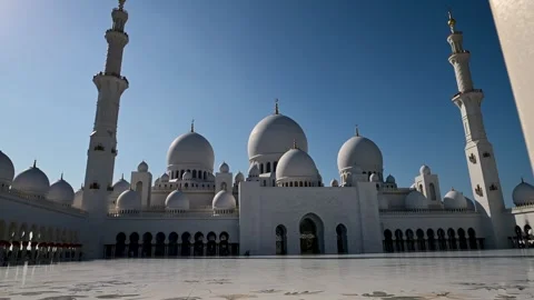 Sheikh Zayed Grand Mosque in Abu Dhabi, 27/12/2023 Stock Footage 261532265