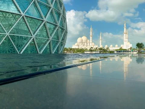 Sheikh Zayed Grand Mosque in Abu Dhabi Stock Photos