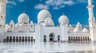 Sheikh Zayed Grand Mosque Timelapse Hyperlapse Located In Abu Dhabi - Capital Stock Footage