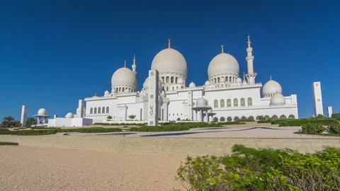 Sheikh Zayed Grand Mosque timelapse hyperlapse in Abu Dhabi, the capital city of Stock Footage 144439979