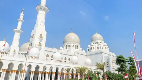 Sheikh Zayed Grand Mosque timelapse hyperlapse Stock Footage 279195756