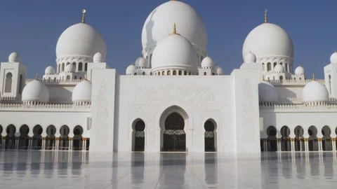 Sheikh Zayed Grand Mosque under clear blue sky in Abu Dhabi city, UAE Stock Footage 330083157