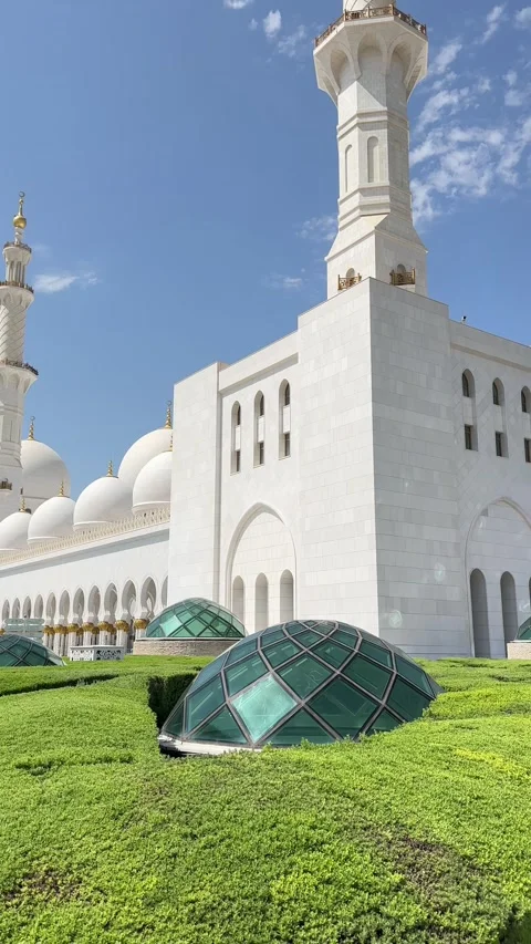 Sheikh Zayed Grand Mosque The White Pearl of Abu Dhabi Stock Footage 303128204