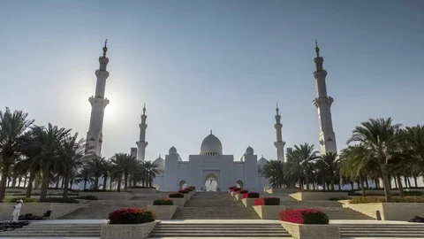 Sheikh Zayed Mosque Abu Dhabi timelapse day to night Stock Footage 105688629