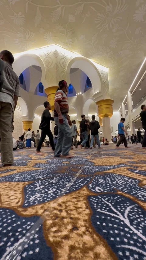 Sheikh Zayed Mosque is a newly built mosque in the city of Surakarta Stock Footage 243471149