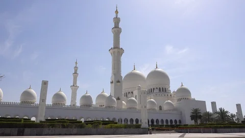 Sheikh Zayed mosque, Sunny day. The United Arab Emirates, Abu Dhabi. Stock Footage 114652433