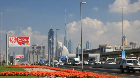 Sheikh Zayed Road in Dubai Vidéo 45680247