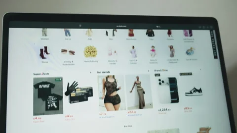 SHEIN website homepage on a computer screen, highlighting online shopping Vidéo 333538209